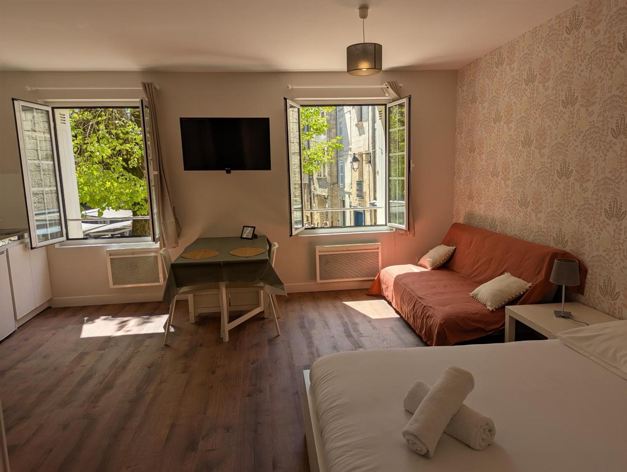 Studios Du Marche Au Bois Périgueux Εξωτερικό φωτογραφία
